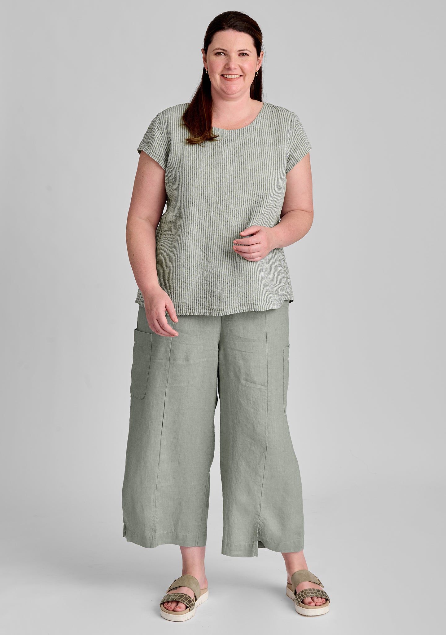 modern flood linen pants with elastic waist details