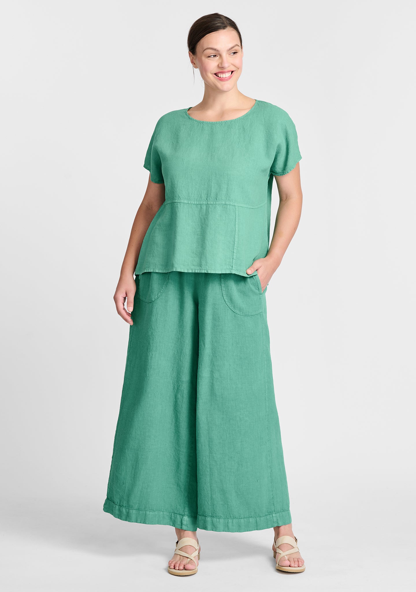 FLAX linen shirt in green with linen pants in green