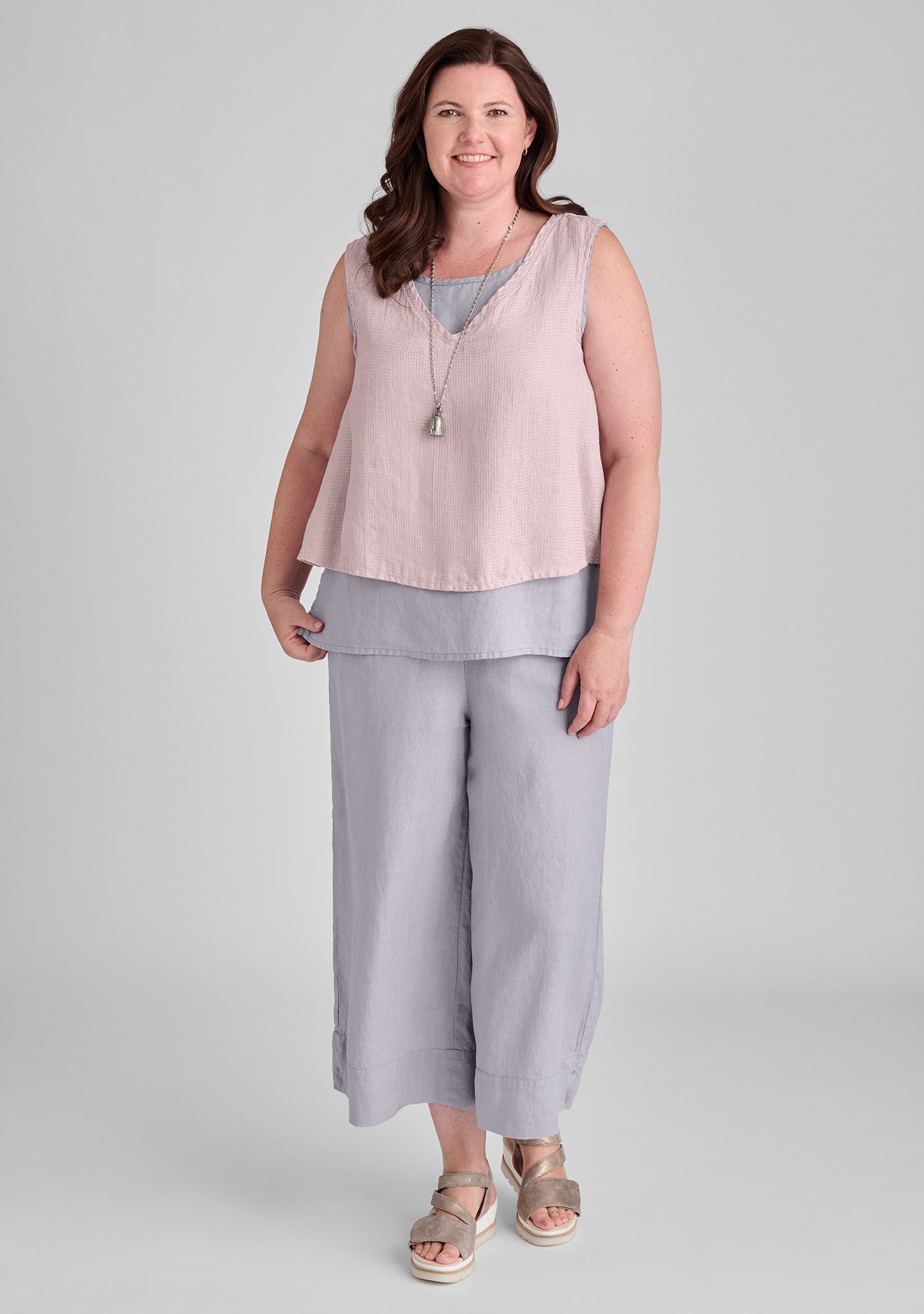 vented cuff pant linen pants with elastic waist details