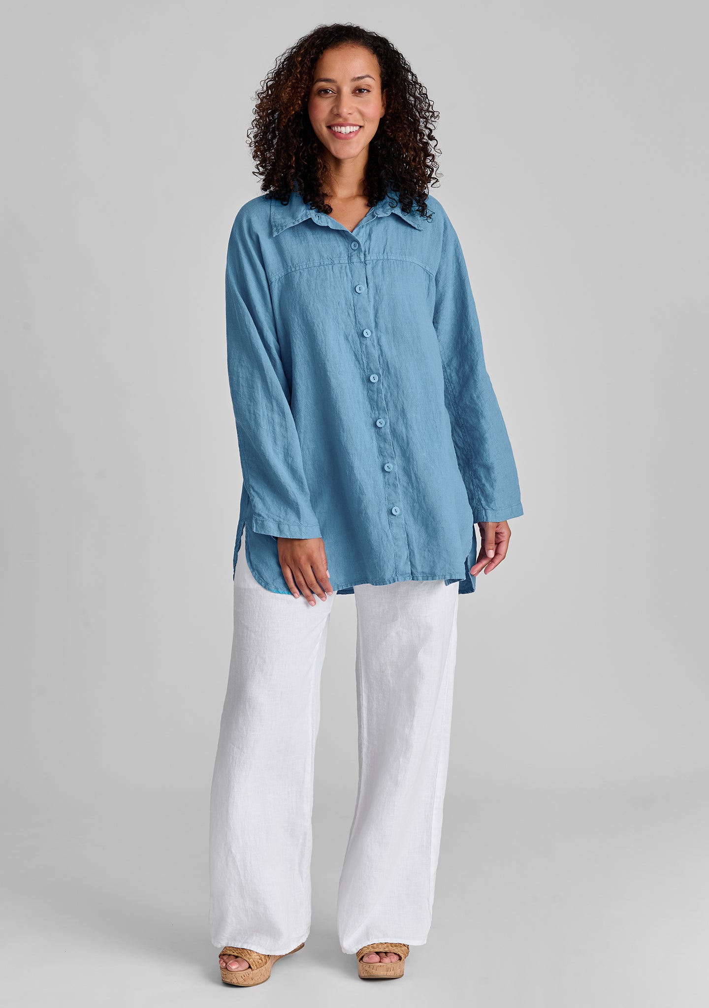 FLAX linen blouse in blue with linen pants in white