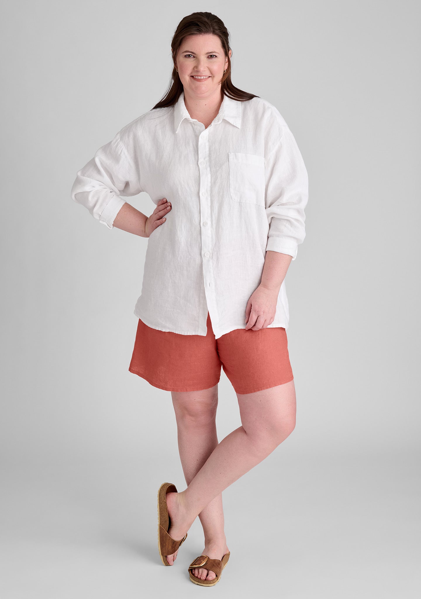 FLAX linen shirt in white with linen shorts in pink