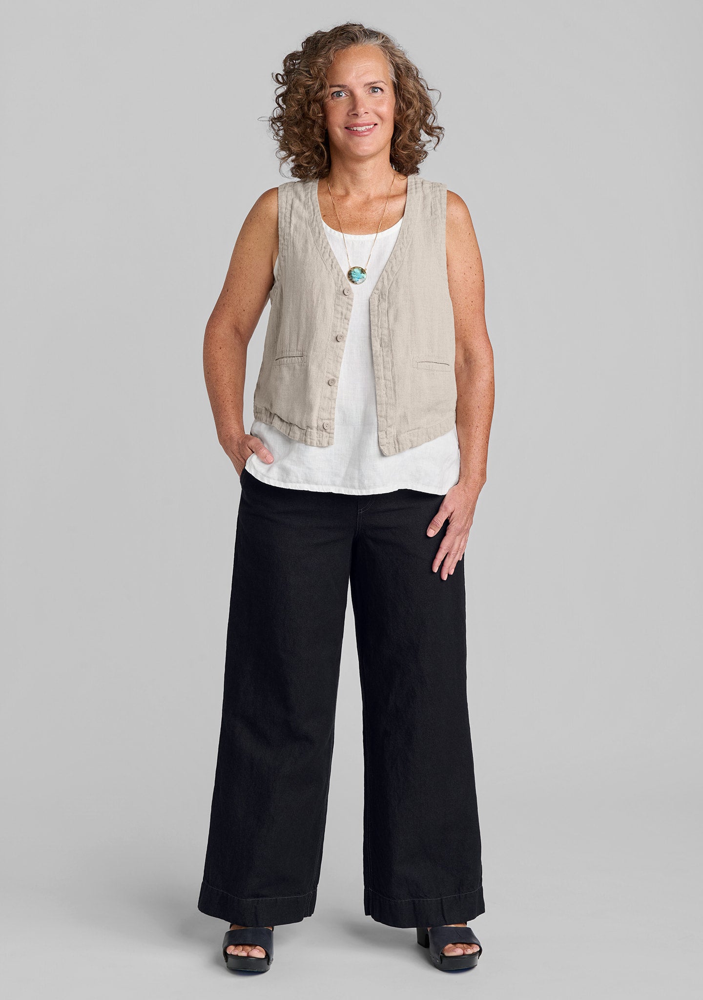 valued vest linen vest details