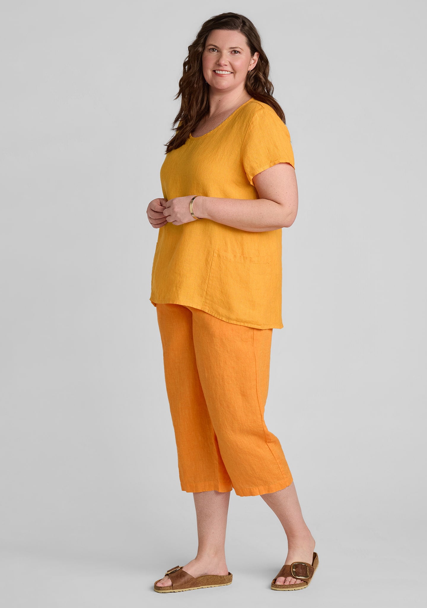 FLAX linen tee shirt in orange with linen pant sin orange