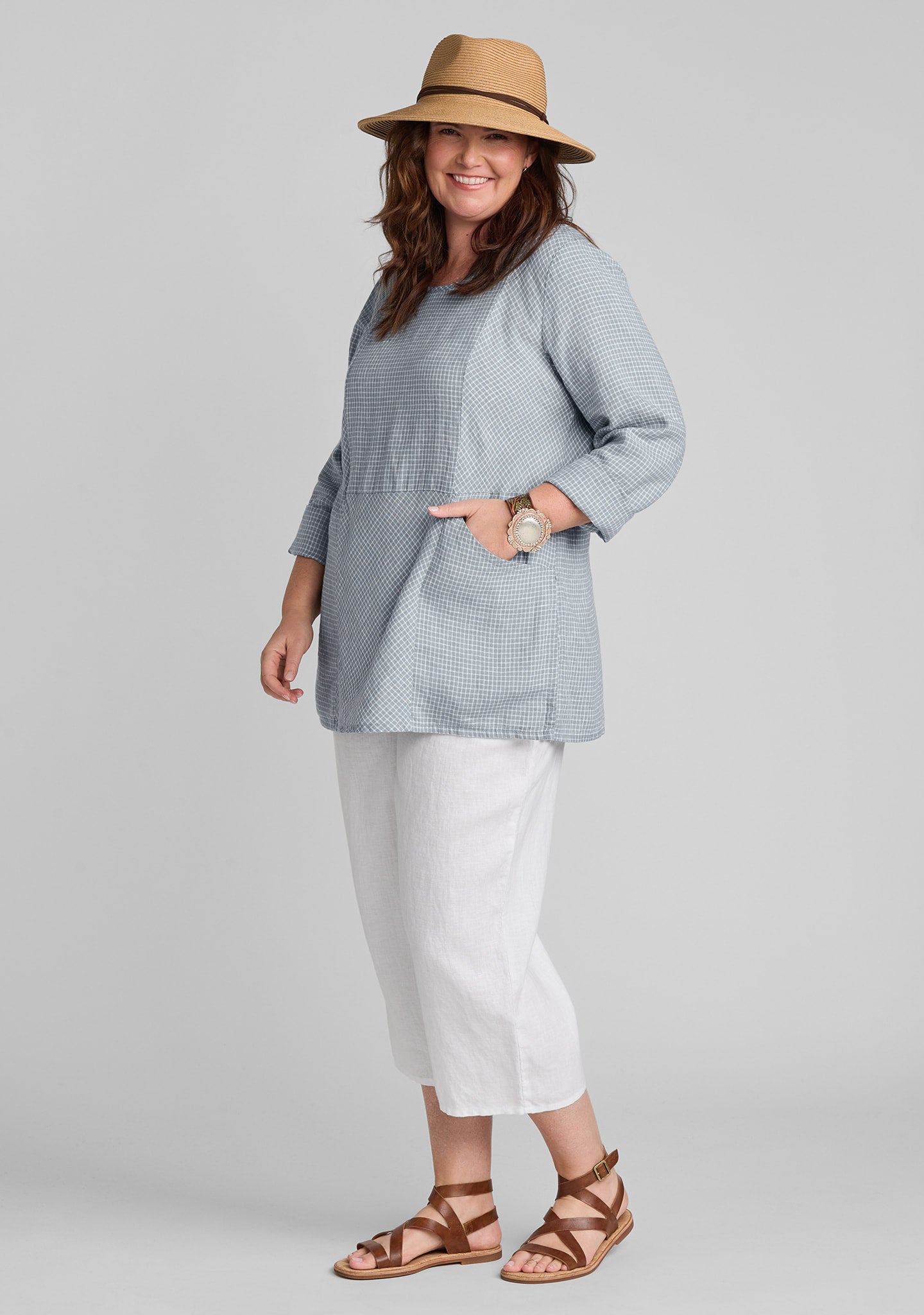 FLAX linen shirt in blue with linen pants in white