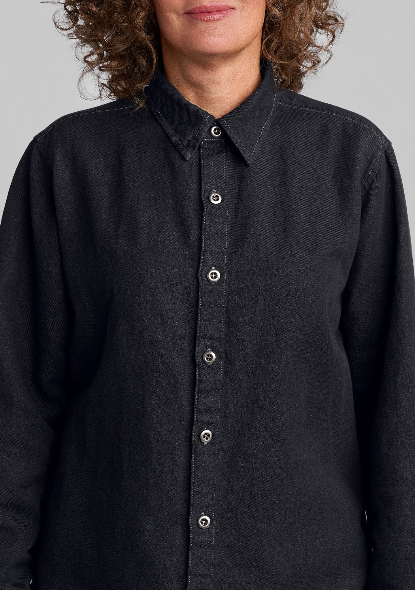 denim shirt linen/cotton button down details