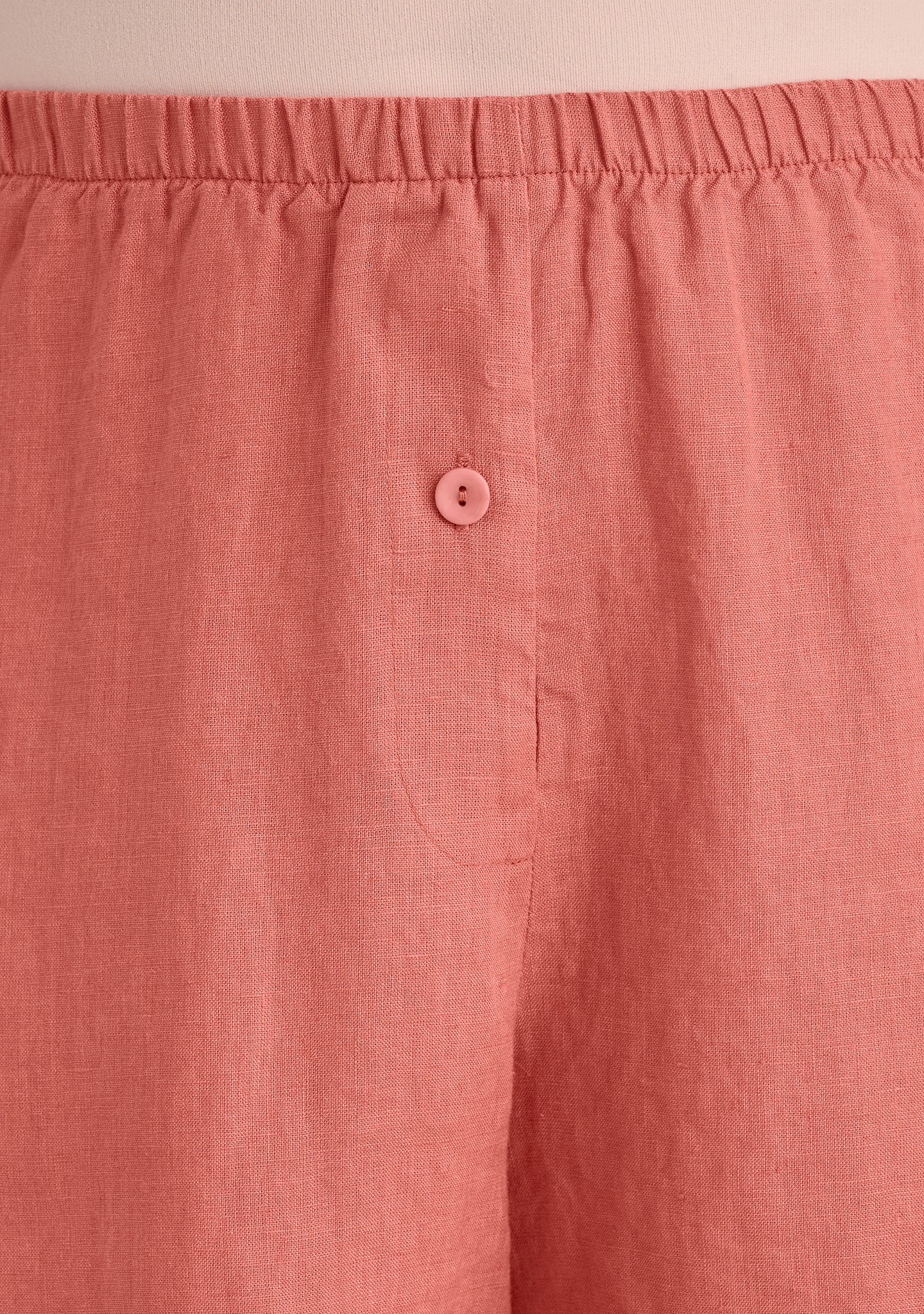 boxd up linen shorts details