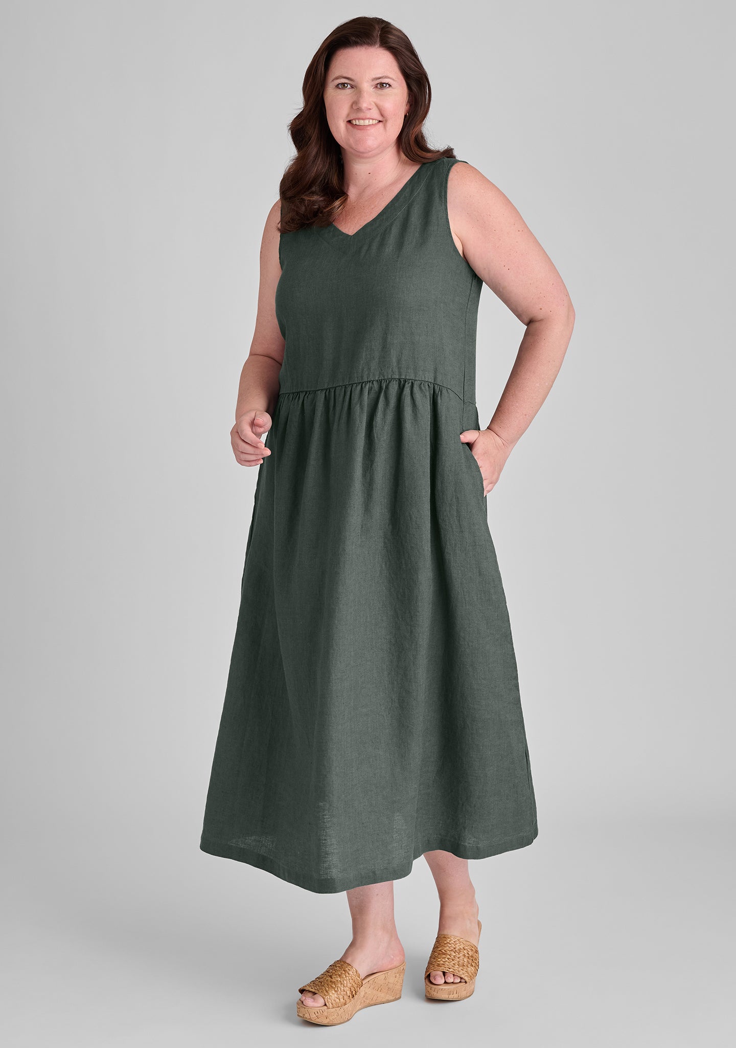 green emerald velvet dress Linen Brush Palm Tank Maxi Dress / Green main image 1