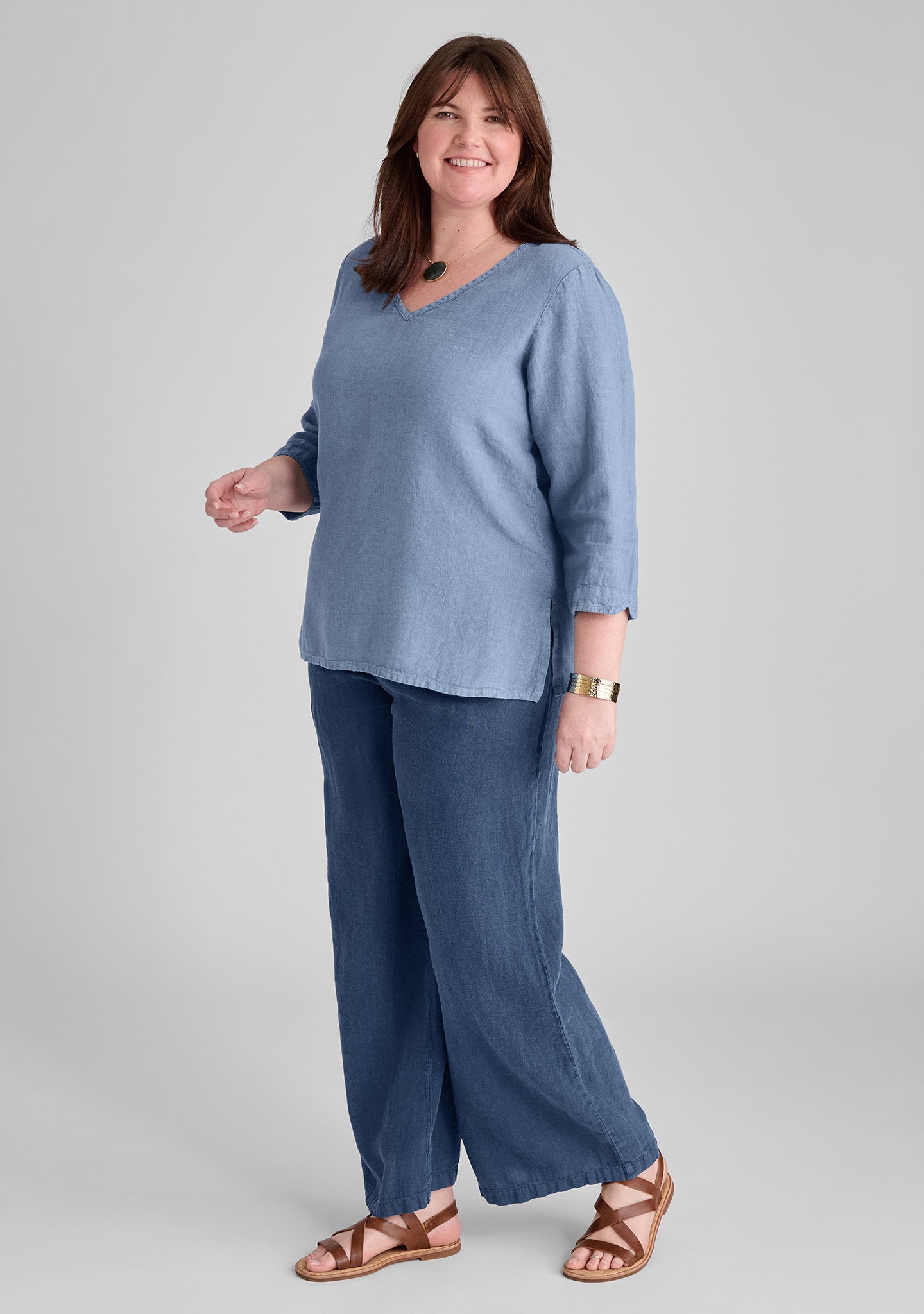 FLAX linen shirt in blue with linen pants in blue