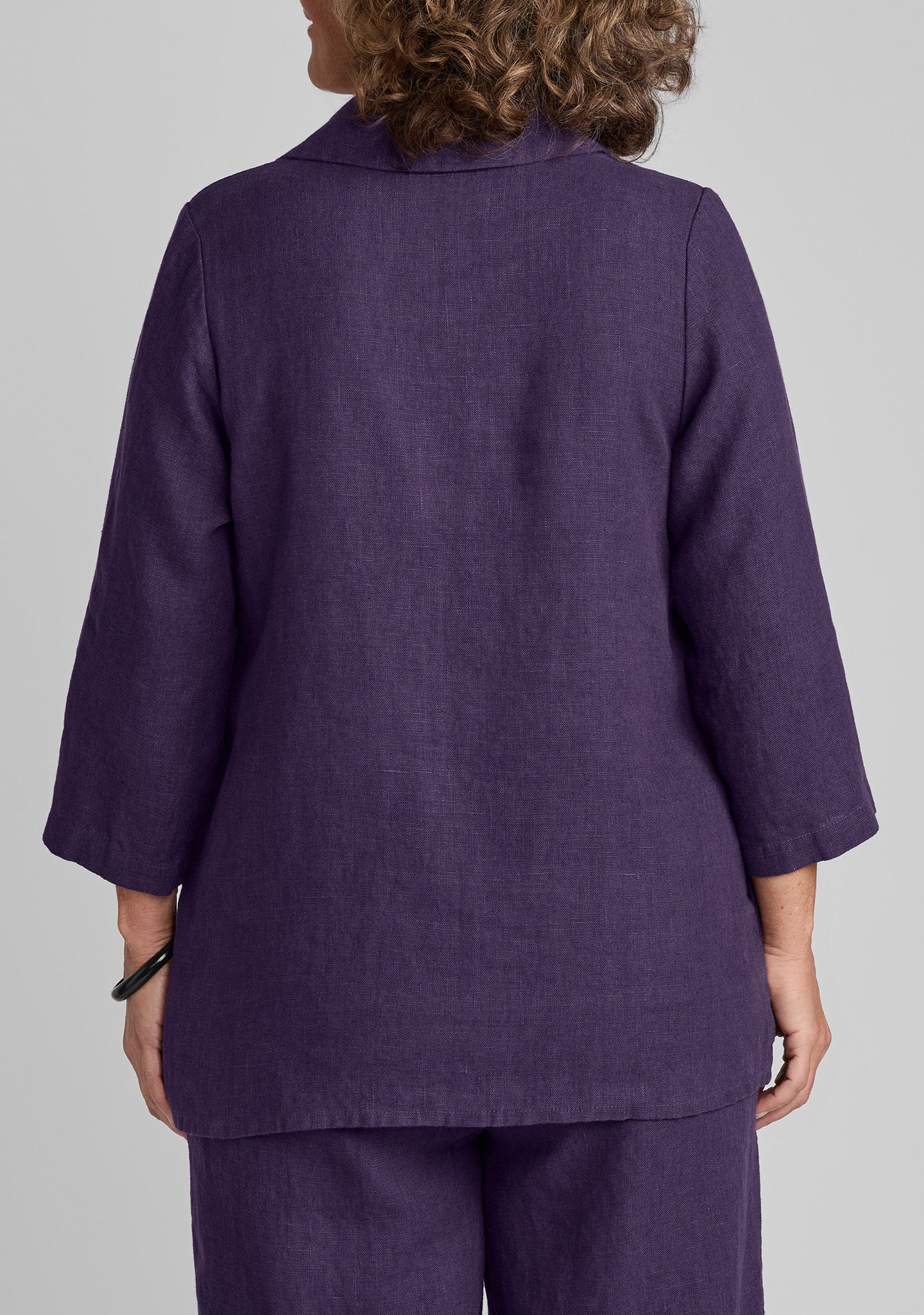 folded blouse linen pullover details