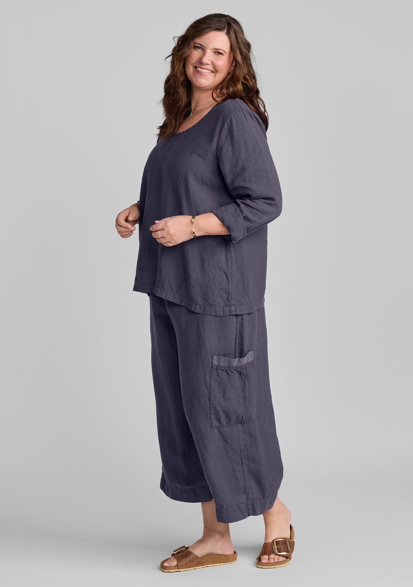 FLAX linen shirt in blue with linen pants in blue