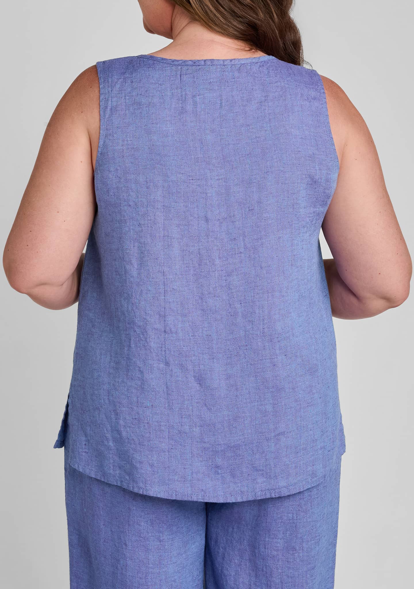 back view of linen tank top