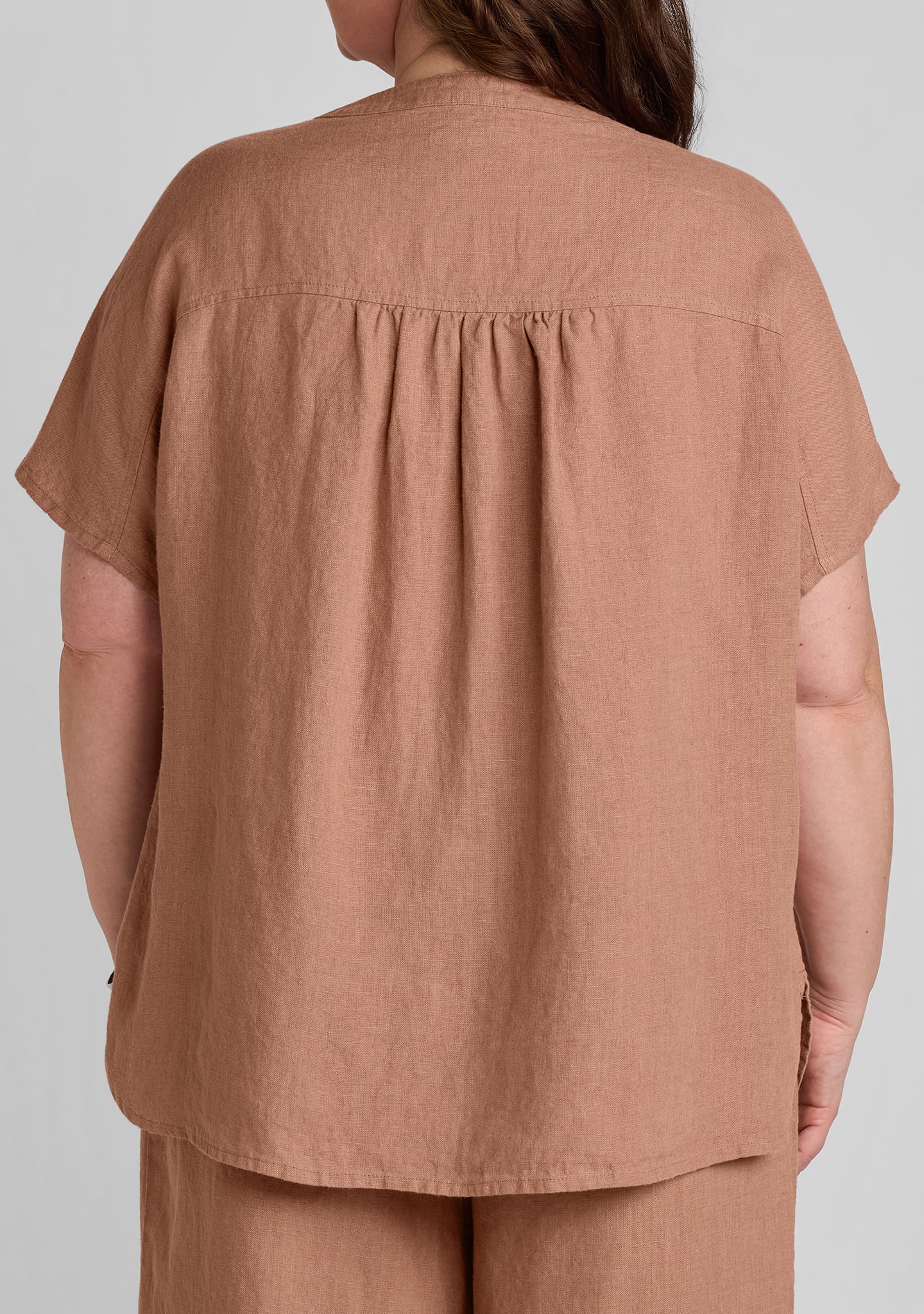 graceful blouse linen pullover details