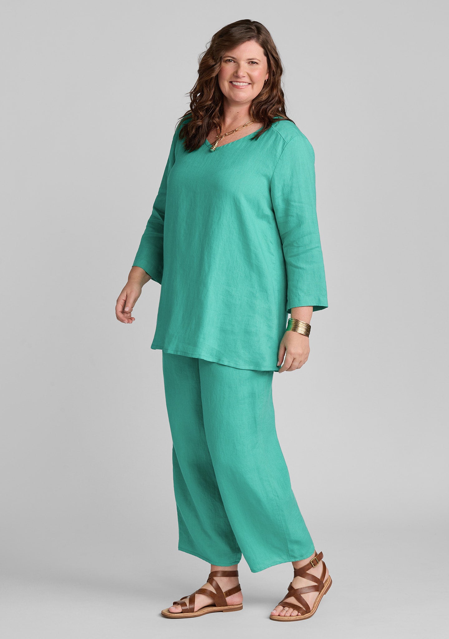 FLAX linen shirt in green with linen pants in green