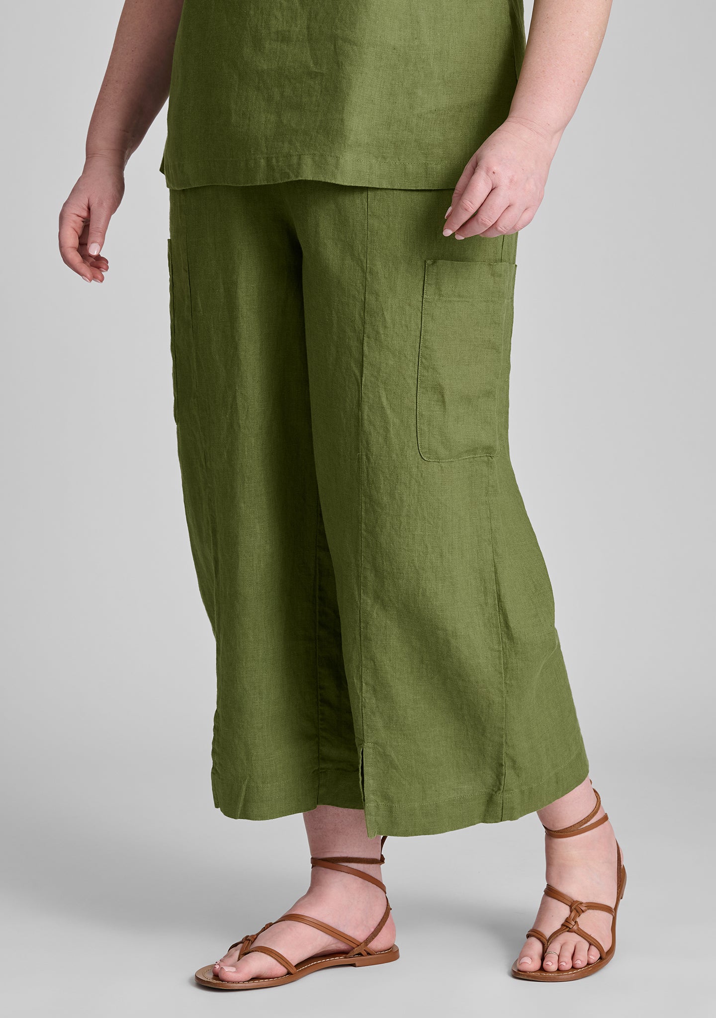 modern flood linen pants with elastic waist green