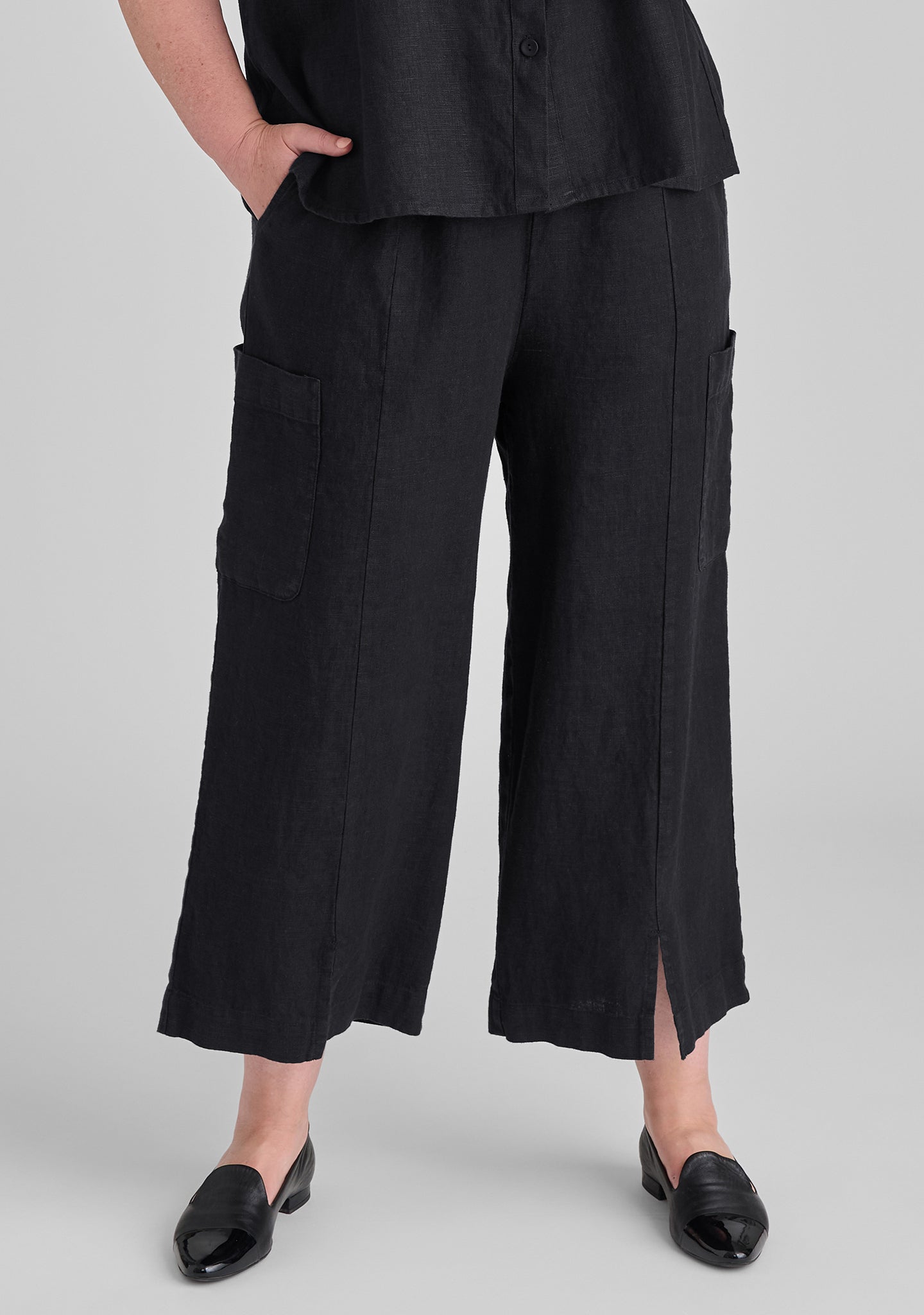 modern flood linen pants with elastic waist black