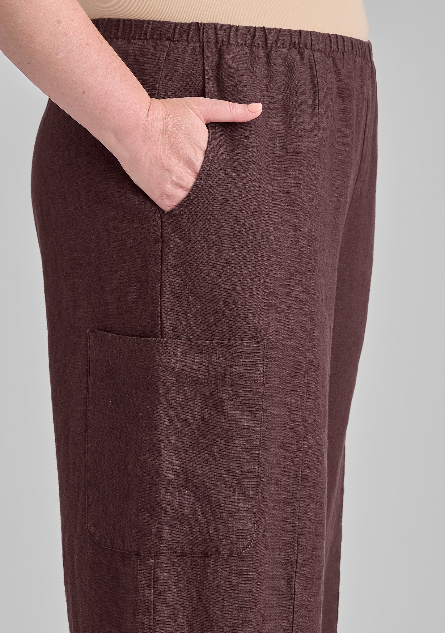 modern flood linen pants with elastic waist details