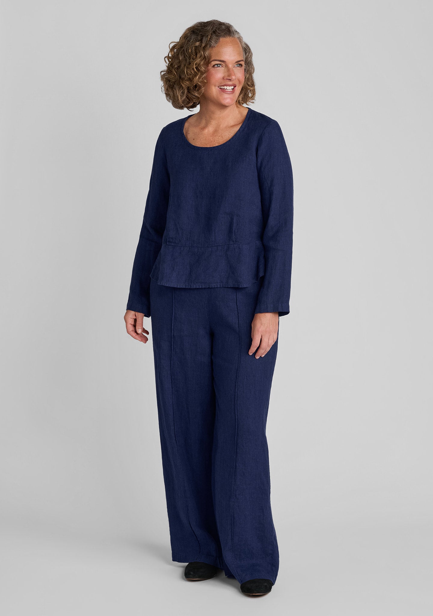 FLAX linen pullover in blue with linen pants in blue