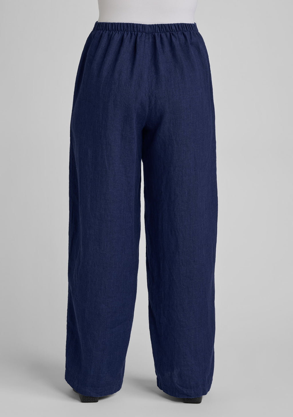 back view of linen pintuck pants