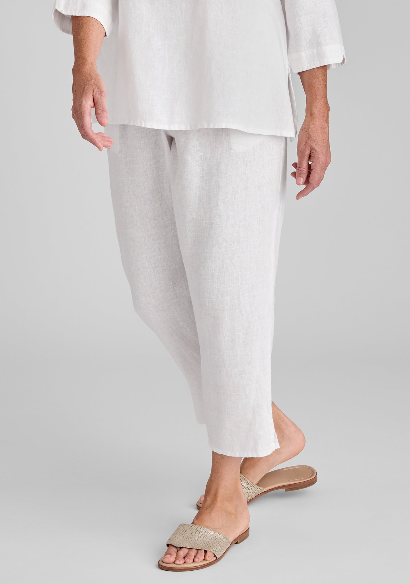 Pocketed Ankle Pant - Linen Pants - White