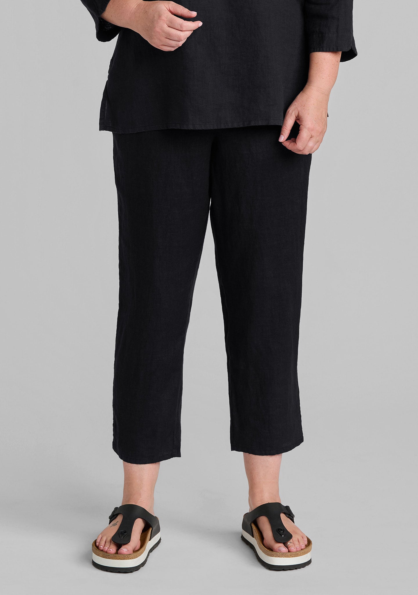 pocketed ankle pants linen pants details