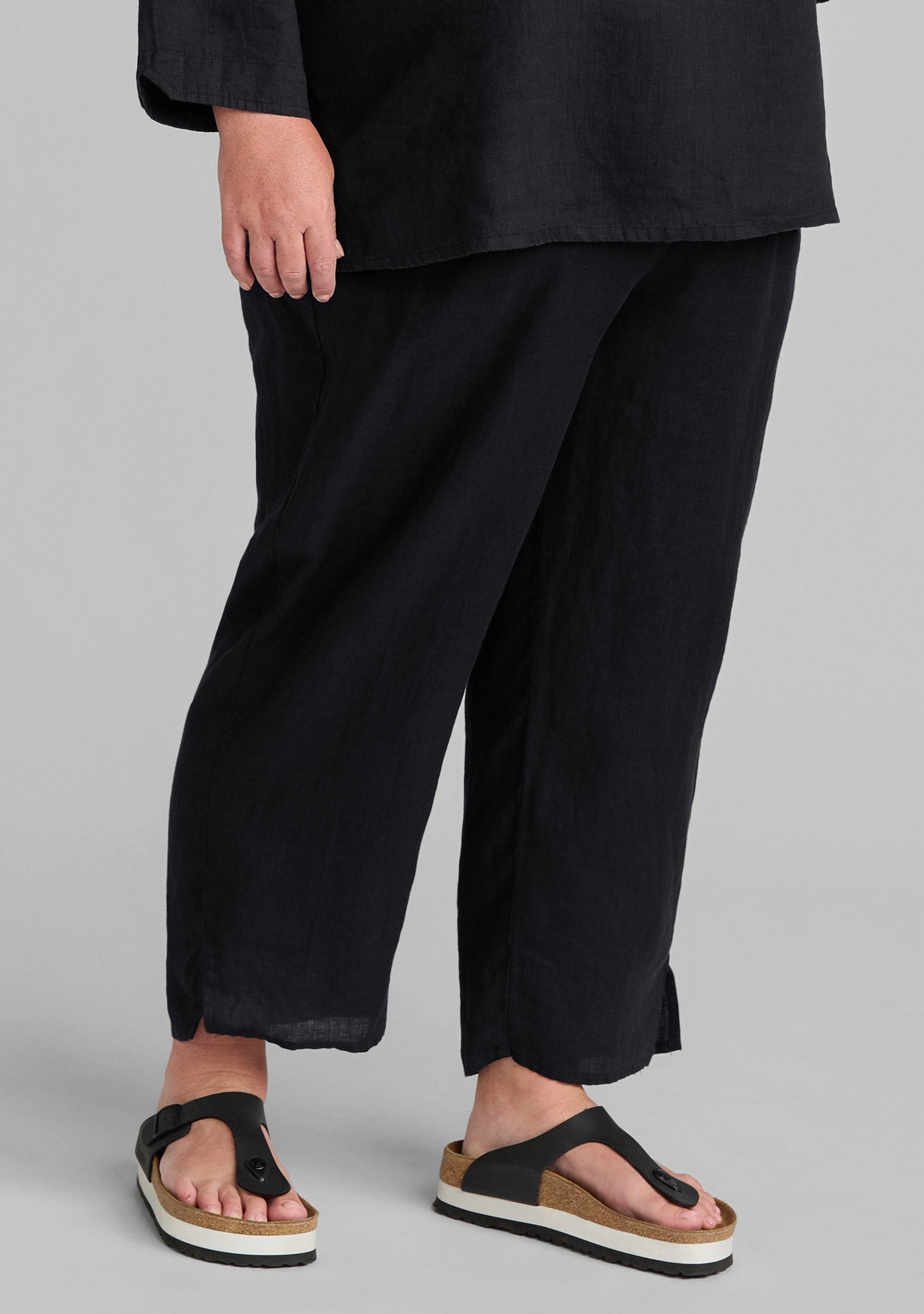 pocketed ankle pants linen pants details