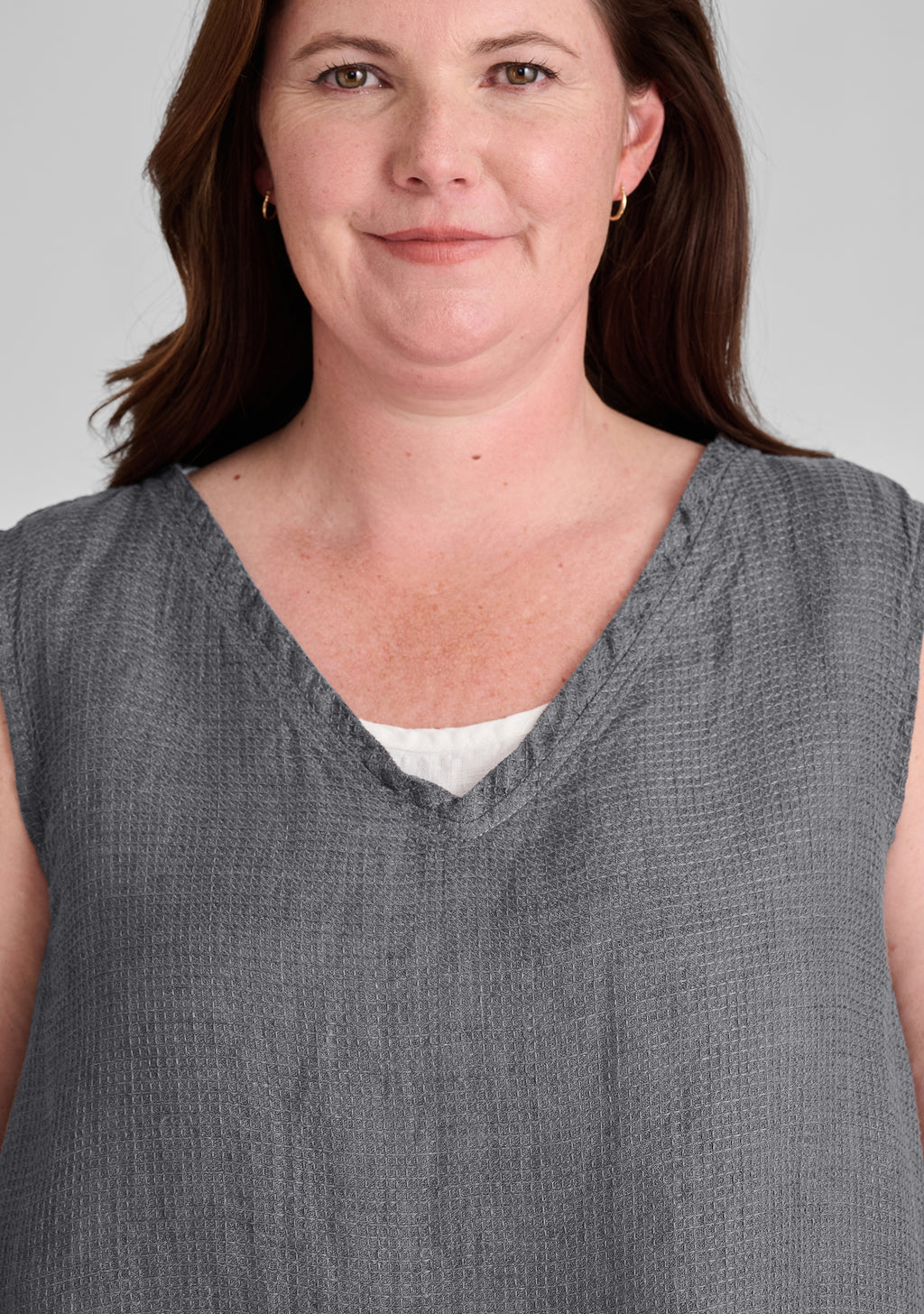 roxbury crop linen tank top details