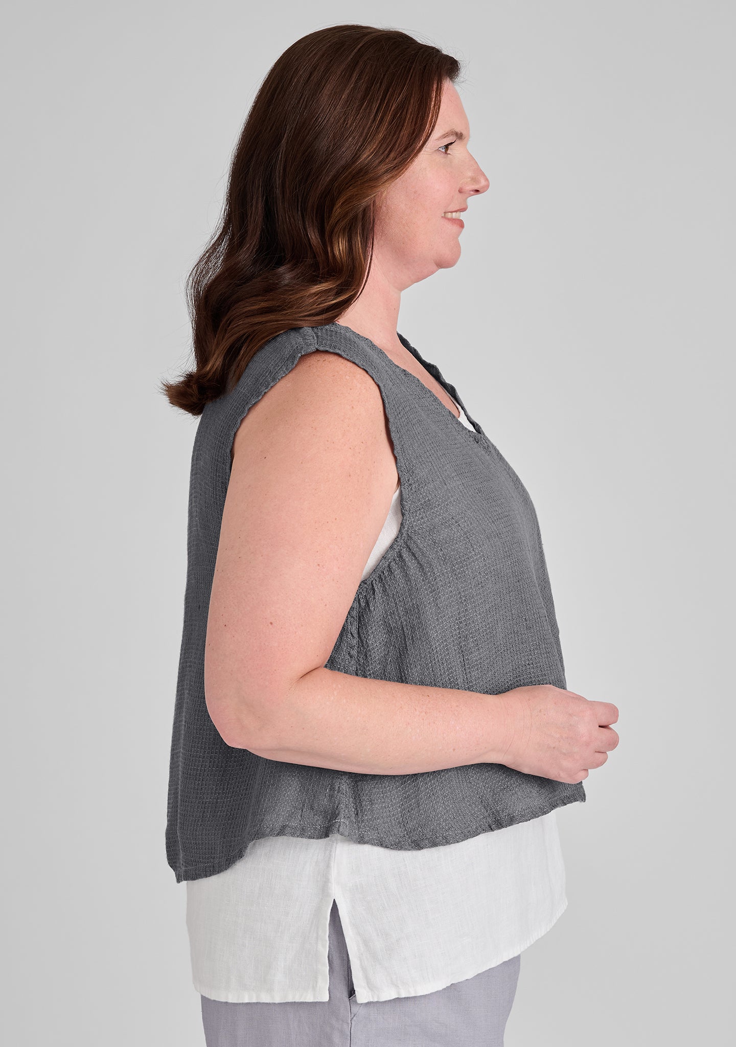 roxbury crop linen tank top details