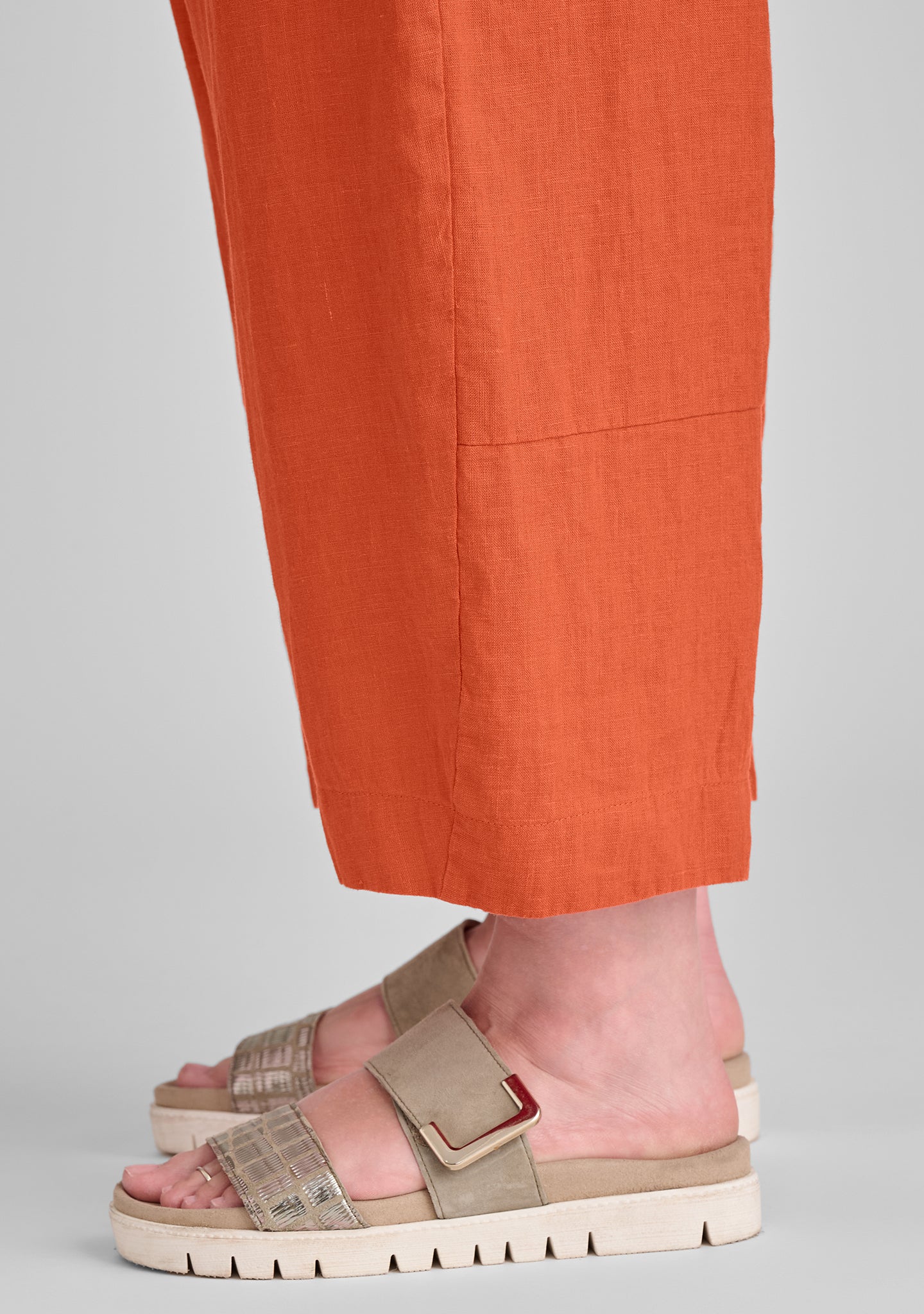 seamly pant linen pants details