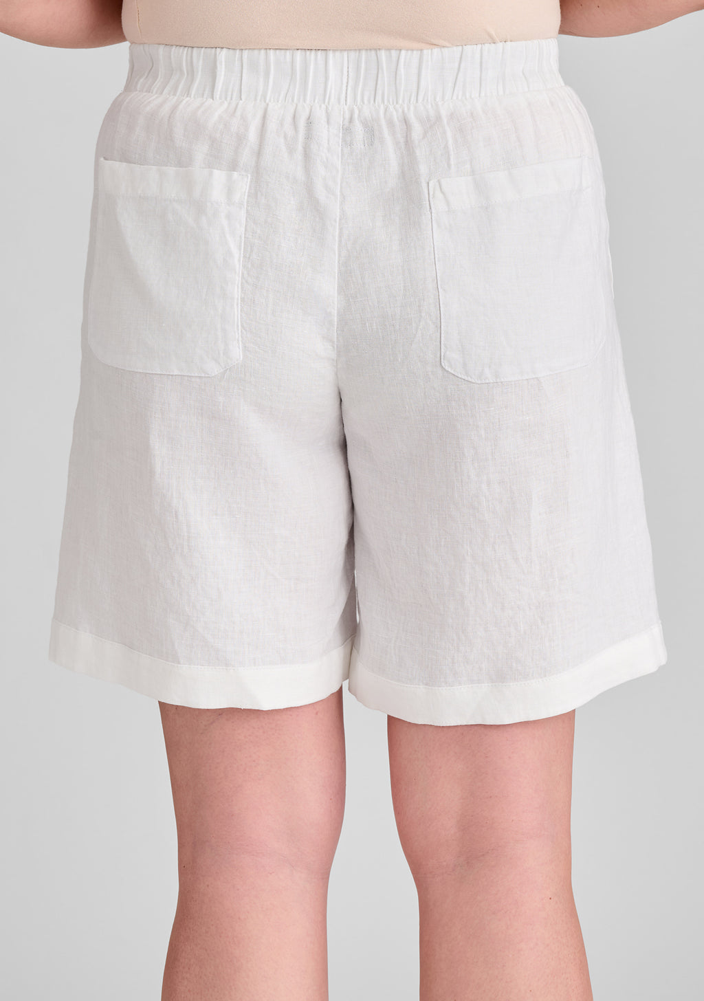 shorty linen shorts details