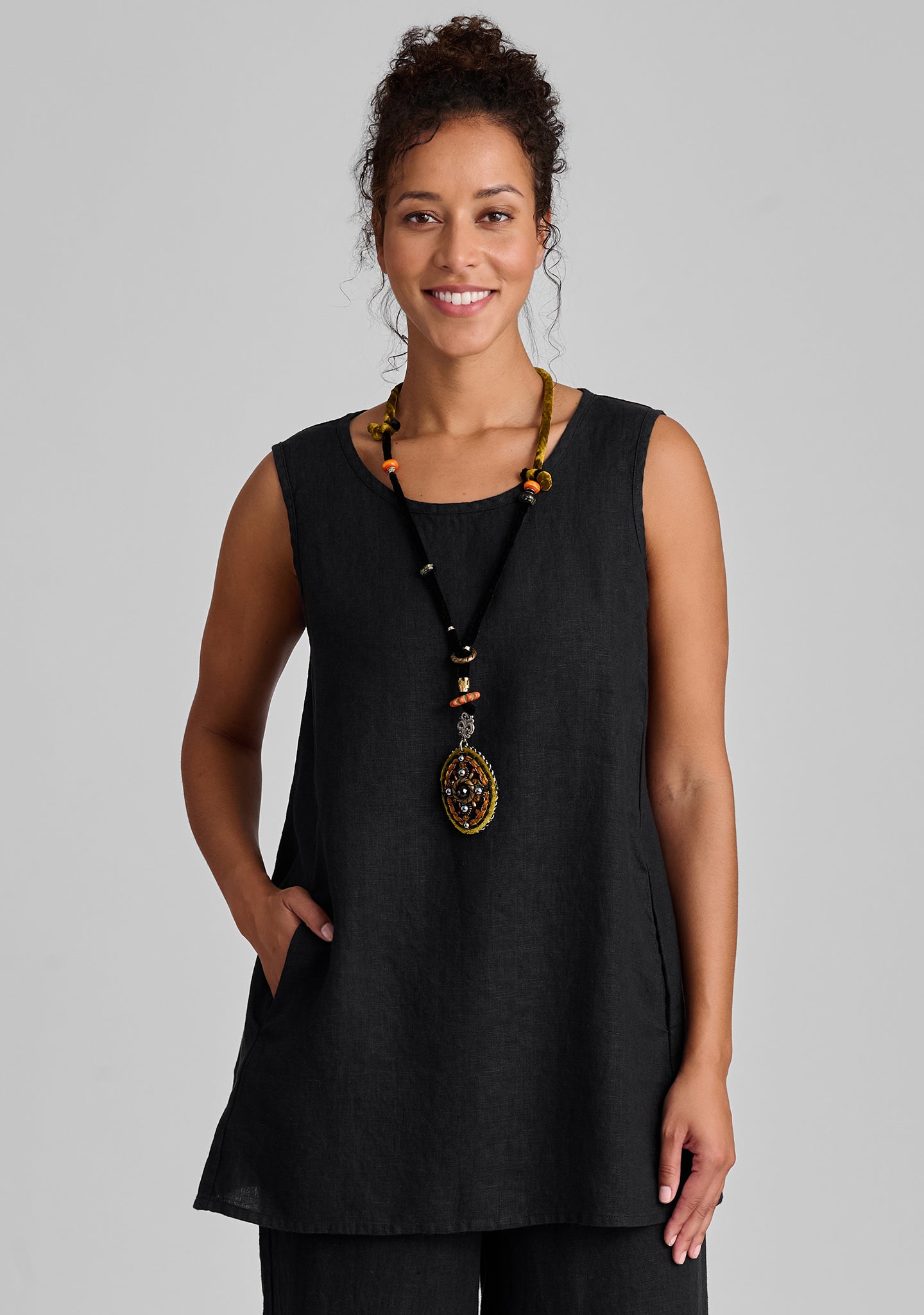 side pocketed tunic linen tank top black