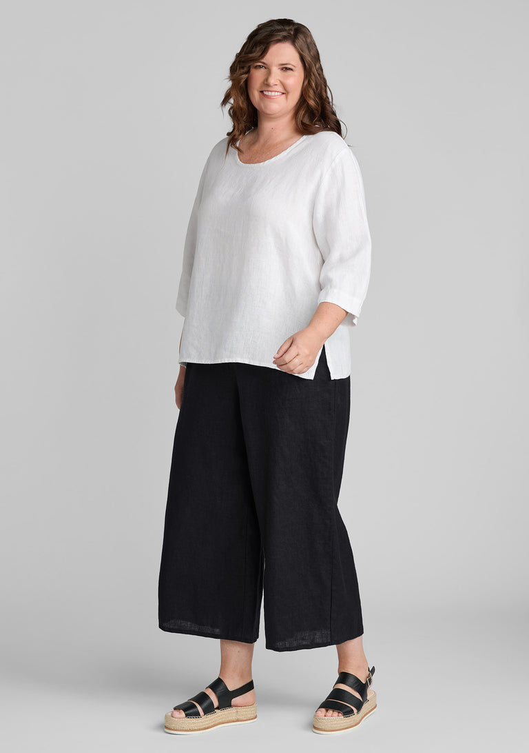 FLAX linen top in white with linen bottoms in black