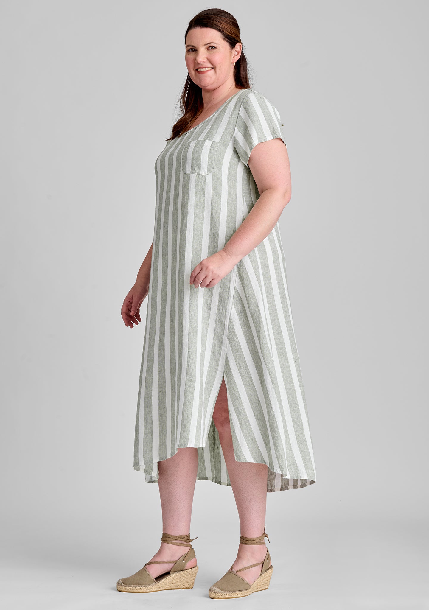 stretched top linen shift dress details