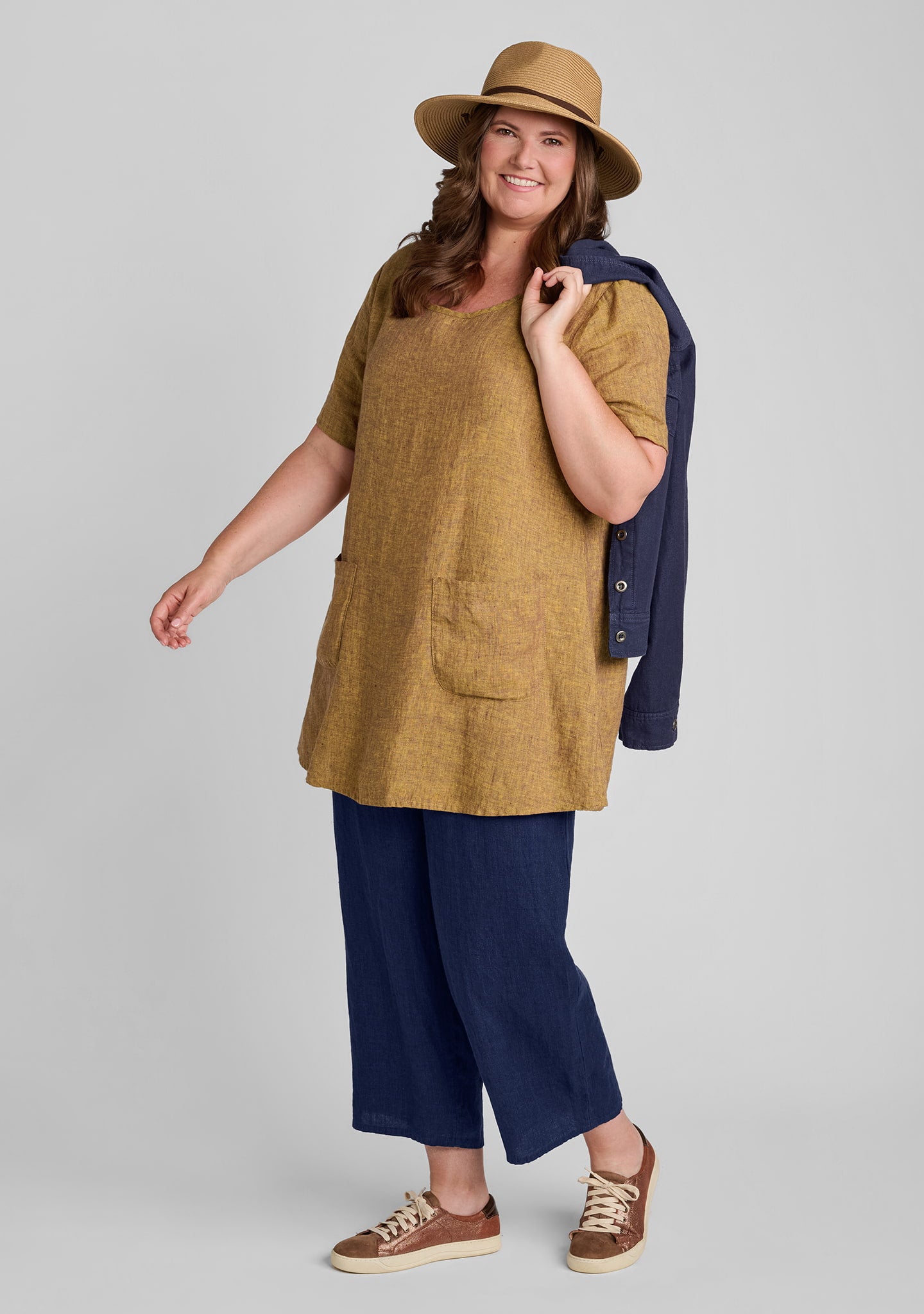 FLAX linen tee in brown with linen pants in blue