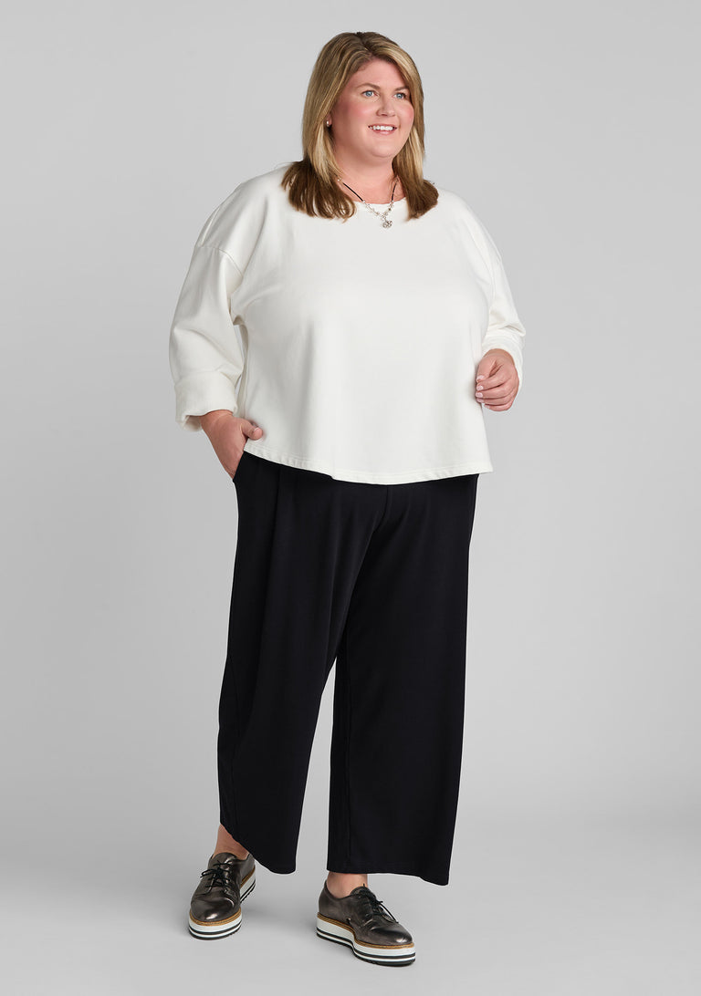 cotton shirt in white with viscose pants in black