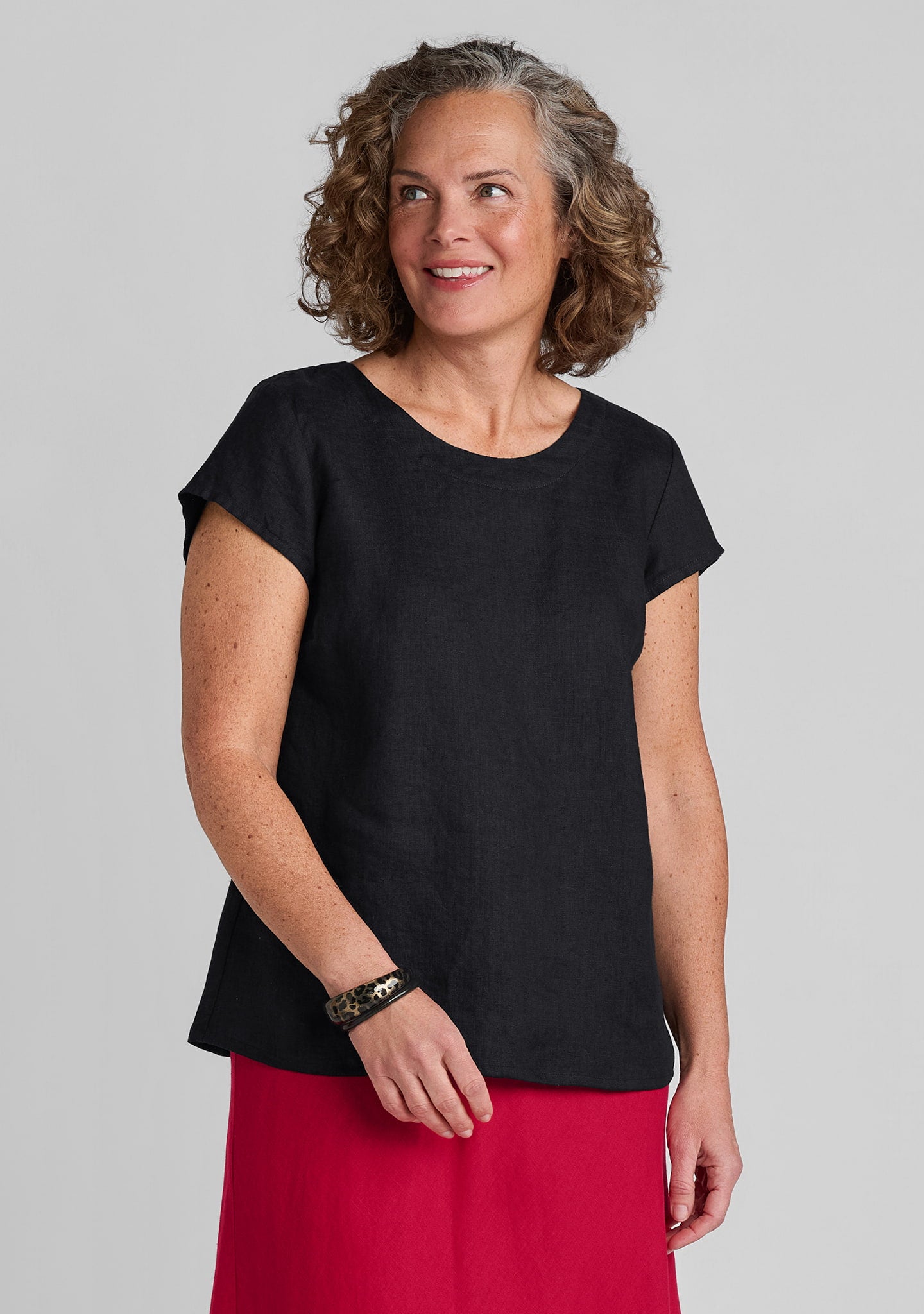 Tuck Back Tee - Linen Shirt - Black