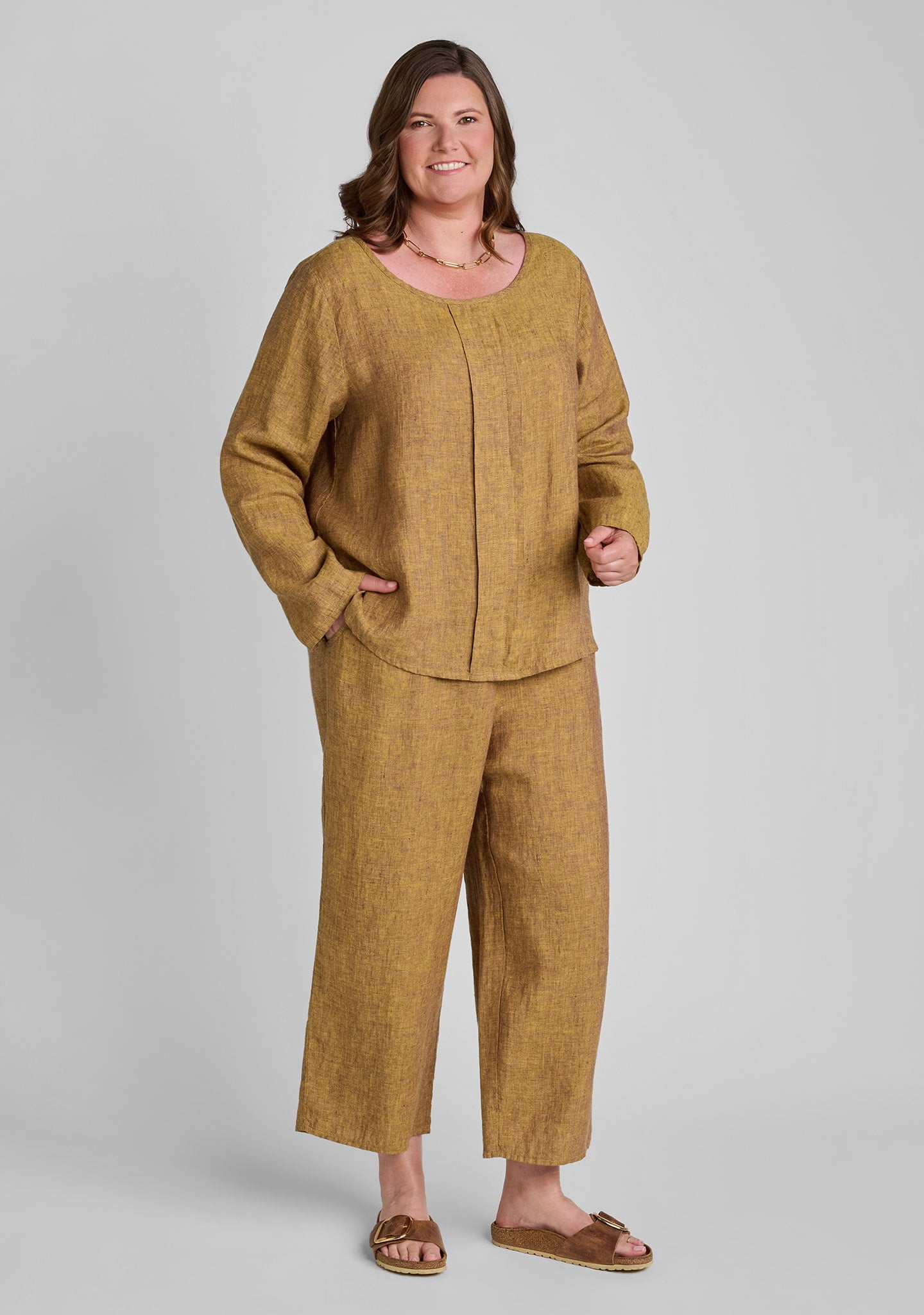 FLAX linen pullover in brown with linen pants in brown