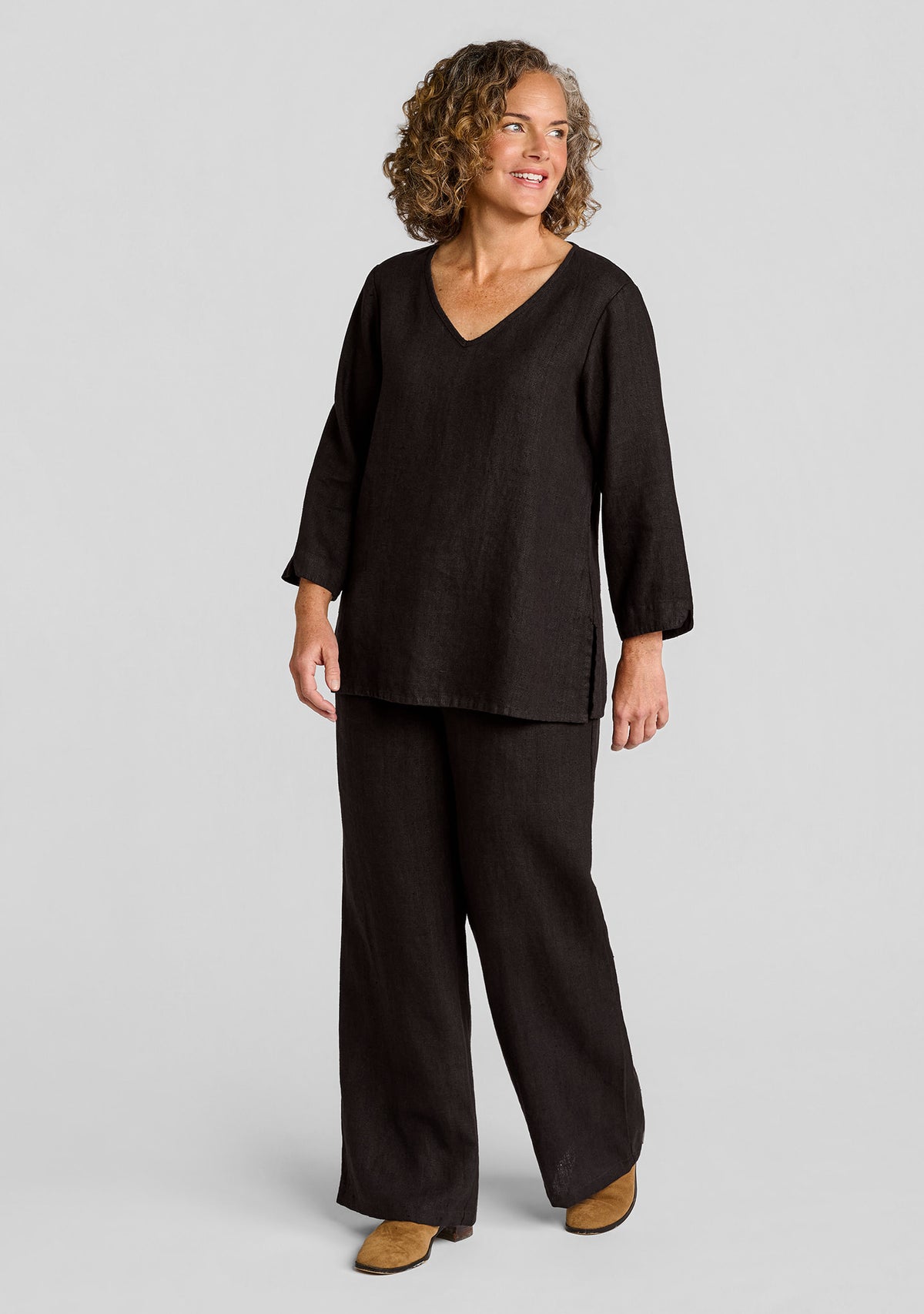 FLAX linen pullover in brown with linen pants in brown