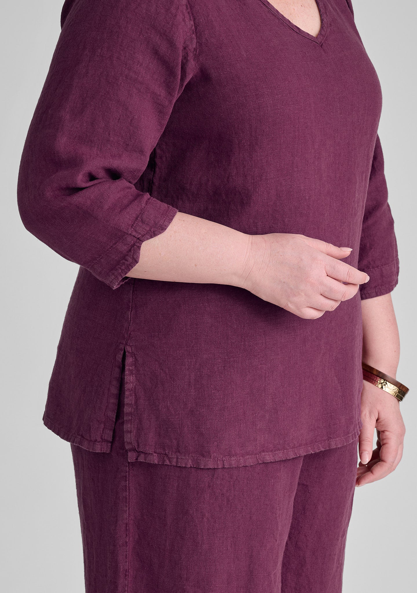 v pullover linen top details