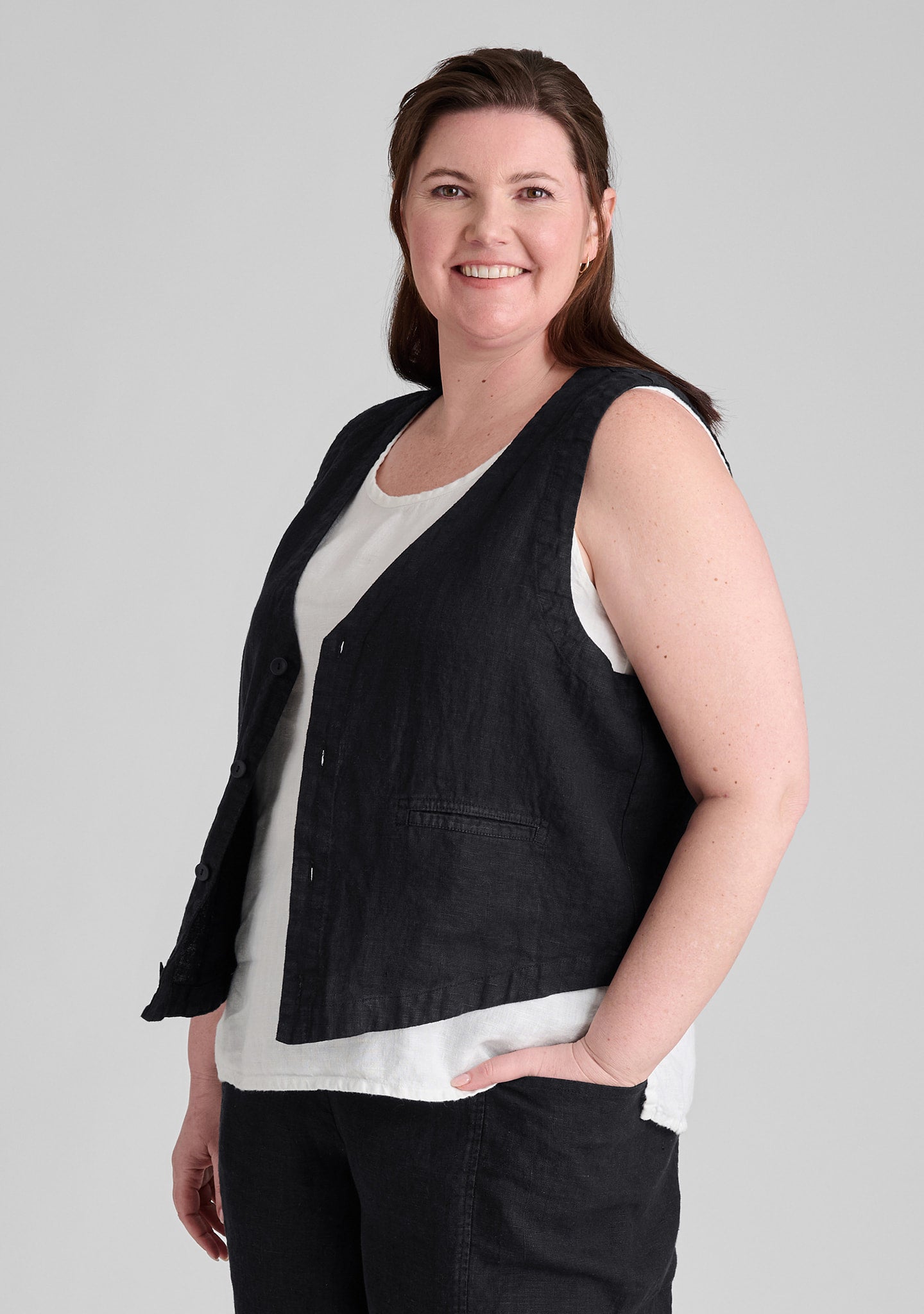 valued vest linen vest black