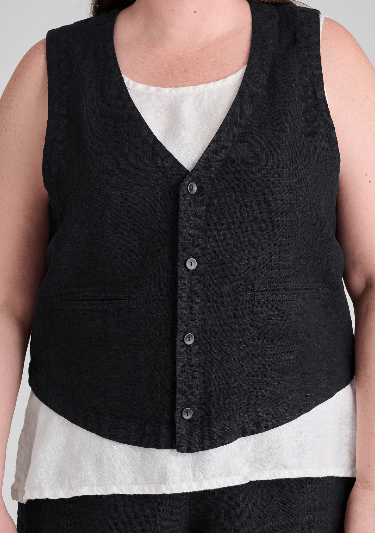 valued vest linen vest details