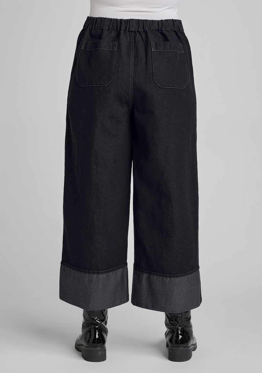 back view of pant showing back pockets
