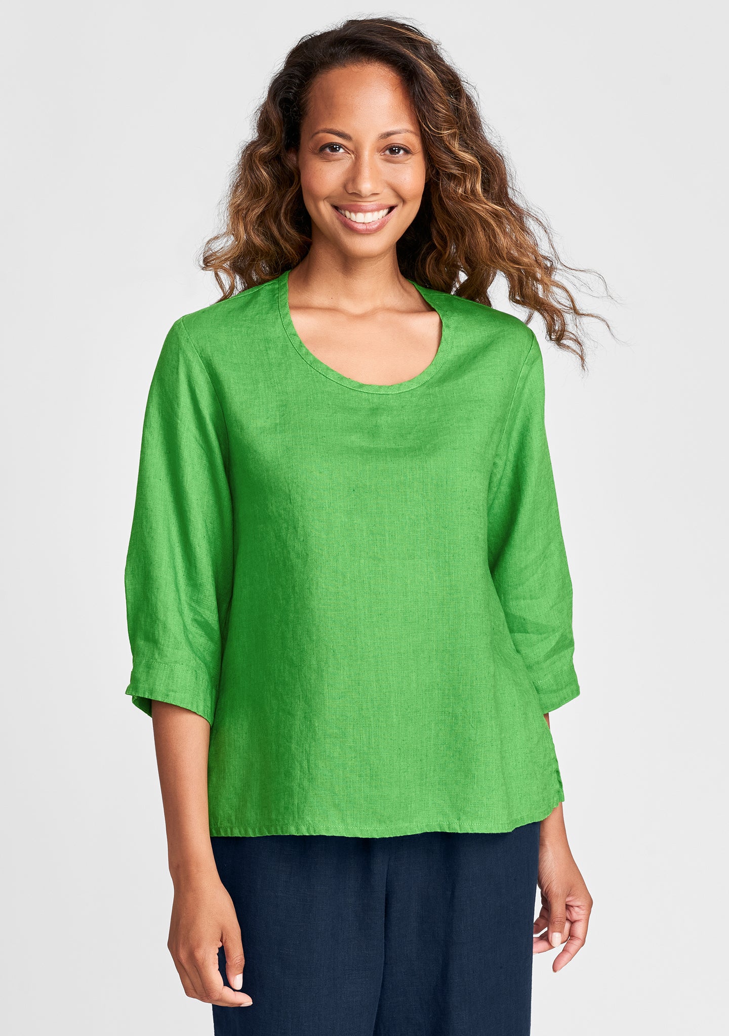 3-4 pullover linen shirt green