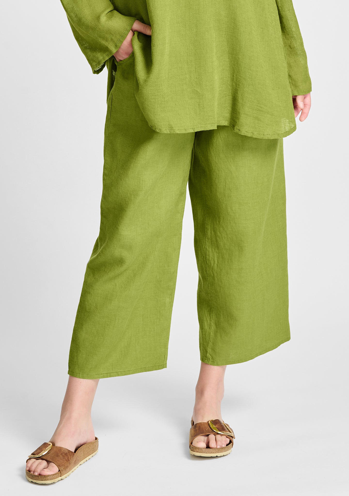 floods linen pants with elastic waist green