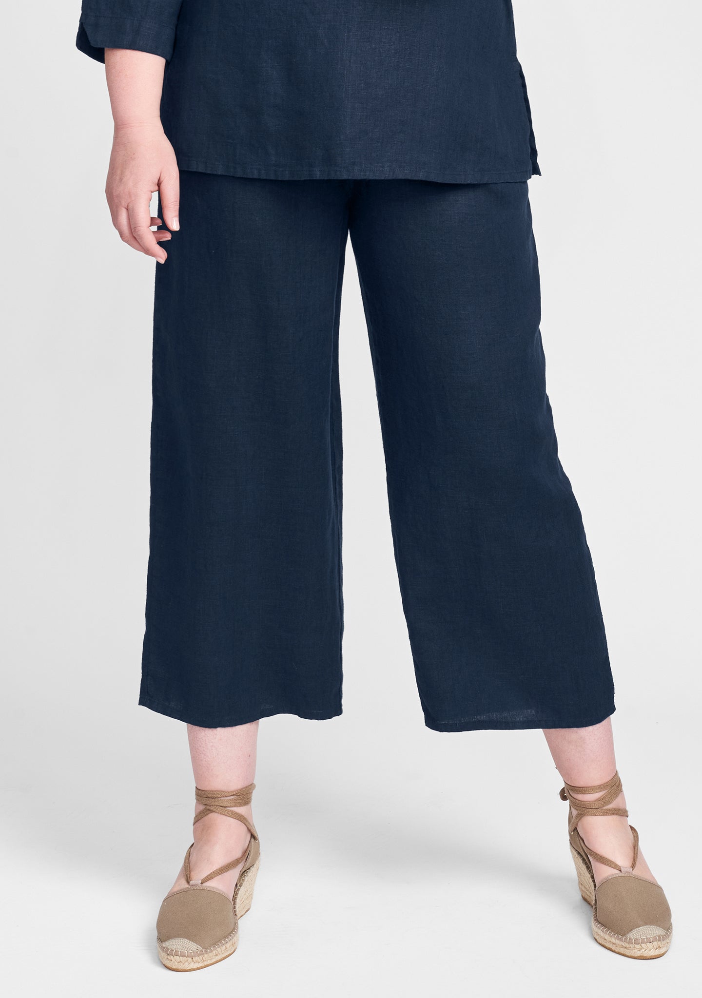 floods linen pants with elastic waist details