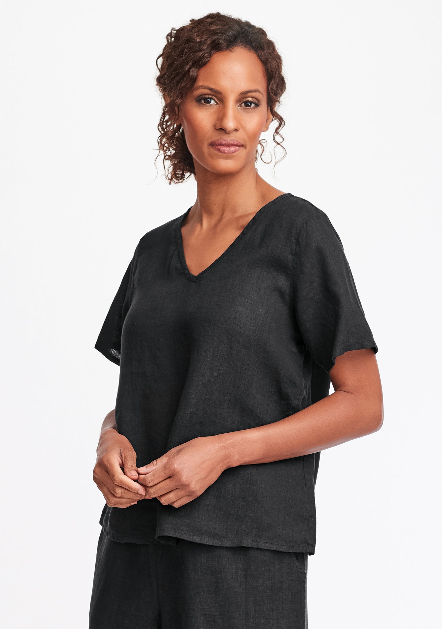 s/s crop v linen t shirt black